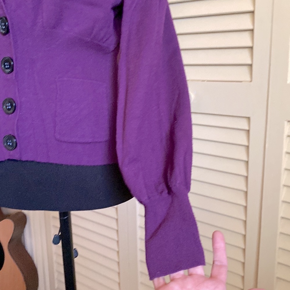 Long-sleeve Cardigan with Bishop Sleeves, 4 button closure and pockets - Purple - Picture 4 of 8